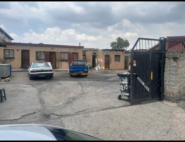 LAND FOR SALE IN SENAOANE